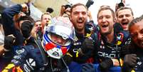 Max Verstappen celebra sua vitória em Interlagos   Foto: Red Bull / X