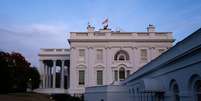 Uma vista da Casa Branca um dia antes da eleição presidencial dos EUA em Washington, EUA, 4 de novembro de 2024.  Foto: REUTERS/Nathan Howard