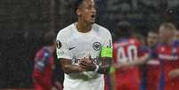 Tuta é o capitão do Frankfurt –  Foto: Divulgação/Eintracht Frankfurt / Jogada10