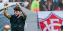 Yuri Alberto, do Corinthians, comemora gol durante partida contra o Vitória  Foto: JHONY PINHO/AGIF/ESTADÃO CONTEÚDO