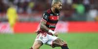 Marcelo Cortes/Flamengo - Legenda: Gabigol vive últimos momentos com a camisa do Flamengo  Foto: Jogada10