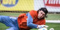 Goleiro Cássio treinando no Cruzeiro.   Foto: Gustavo Aleixo/Cruzeiro / Esporte News Mundo