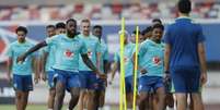  Foto: Rafael Ribeiro/CBF - Legenda: Seleção durante treino no Estádio do Mangueirão, em Belém (PA) / Jogada10