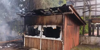 Casa de Francisco Wanderley Luiz, responsável pelo ataque a bombas na Praça dos Três Poderes, foi incendiada neste domingo  Foto: CBMSC/Divulgação