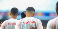 Athyrson, jogador do time sub-23 do Red Bull Bragantino. Foto: Fernando Roberto/Red Bull Bragantino / Esporte News Mundo