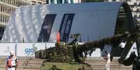 Militares da Marinha com tanques e anfíbios em frente ao centro de credenciamento para G-20, na zona sul do Rio de Janeiro.  Foto: Pedro Kirilos/Estadão / Estadão