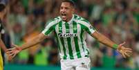  Foto: Divulgação - Legenda: Vitor Roque comemora gol marcado com a camisa do Betis / Jogada10