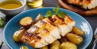 Bacalhau assado com batata  Foto: Food Fantasy | Shutterstock / Portal EdiCase