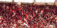  Foto: Adriano Fontes / CRF - Legenda: Flamengo tem a maior torcida do Brasil / Jogada10