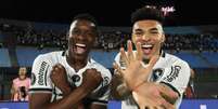  Foto: Vítor Silva/Botafogo - Legenda: Luiz Henrique e Igor Jesus se destacam pelo Botafogo / Jogada10