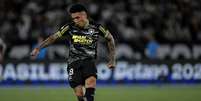 Igor Jesus (Botafogo) durante jogo contra o Vasco da Gama, no dia 05.11.2024 Foto: Associated Press / Alamy Stock Photo