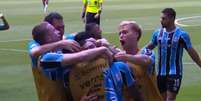  Foto: Reprodução / TV Globo - Legenda: Cristaldo comemora o primeiro gol do Grêmio contra o São Paulo / Jogada10