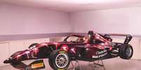 O carro da Rodin patrocinado pela marca Charoltte Tilbury  Foto: F1 Academy