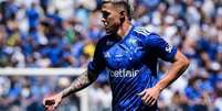  Foto: Gustavo Aleixo/Cruzeiro - Legenda: Mateus Vital em ação pelo Cruzeiro / Jogada10