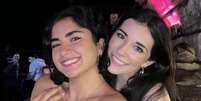 Mary e Juliette criaram a sociedade Dinner with a Stranger para incentivar as pessoas a fazerem mais amigos Foto: DWAS / BBC News Brasil