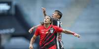 Fotos: Pedro Souza / Atlético - Legenda: Athletico faz péssima campanha e é rebaixado para a segunda divisão do Brasileirão  Foto: Jogada10