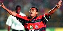  Foto: Reprodu&ccedil;&atilde;o - Legenda: Rom&aacute;rio voltar&aacute; a vestir camisa do Flamengo na despedida do Imperador / Jogada10