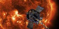 Esta imagem disponibilizada pela NASA mostra uma representação artística da Parker Solar Probe se aproximando do Sol. Foto: Steve Gribben/Johns Hopkins APL/NASA via AP, Arquivo