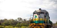 Vitória, Espírito Santo (ES), Brasil, 30/10/2014 - Porto de Tubarão - Locomotiva da EFVM (Estrada de Ferro Vitória a Minas) em área de manobra.  Foto: Márcia Foletto/Divulgação/Vale / Estadão