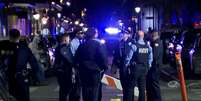 Policiais no local onde motorista avançou contra uma grande multidão na Bourbon Street,  Foto: ABC Affiliate WGNO/Handout via REUTERS
