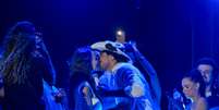 Na virada do ano, Rafa Kalimann e Nattan trocam beijo em palco no Recife  Foto: Felipe Souto Maior/AgNews