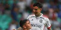 Alcaraz comemorando seu primeiro gol pelo Flamengo. ( Gilvan de Souza/CRF) Foto: Esporte News Mundo