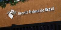 Segundo a Receita Federal, o objetivo dessa medida é o de aprimorar o controle e a fiscalização financeira, aumentando a coleta de dados  Foto: Werther Santana/Estadão / Estadão