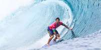 Gabriel Medina surfa nas Olimpíadas. Foto: William Lucas/COB / Esporte News Mundo