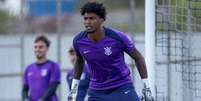  Foto: Rodrigo Coca/Agência Corinthians - Legenda: Corinthians ainda não registrou novo contrato de Romero no BID / Jogada10