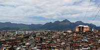 Aglomerado de casas do Complexo do Alemão, zona norte do RJ, onde acontece operação contra o Comando Vermelho (CV). Foto: Tânia Rego/AB