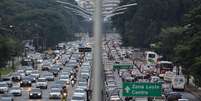 Trânsito na cidade de São Paulo  Foto: Getty Images/Levi Bianco