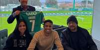  Foto: Arquivo Pessol - Legenda: André, ex-Flamengo, é o novo reforço do Rio Ave, de Portugal, para a temporada 2025 / Jogada10