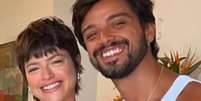 Após Rodrigo Simas assumir bissexualidade, Agatha Moreira fala sobre relação com o ator  Foto: Reprodução/ Instagram / Contigo