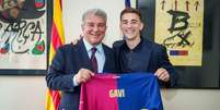  Foto: German Parga / FC Barcelona - Legenda: Gavi renova contratato com o Barcelona por mais cinco temporadas / Jogada10