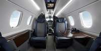 Interior do jato executivo Phenom 300, da Embraer  Foto: Embraer/Divulga&ccedil;&atilde;o / Estad&atilde;o