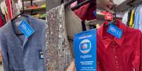 Da TV para o armário dos telespectadores: bazar vende peças doadas do acervo da Globo  Foto: Reprodução