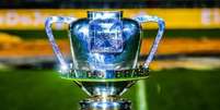  Foto: Divulgação/CBF - Legenda: Troféu da Copa do Brasil / Jogada10