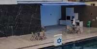 Mansão ostenta Estrela de Davi em piscina. A imagem foi divulgada em 10/10/2024, quando as autoridades entraram no imóvel.  Foto: Reprodução