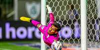 Matheus Mendes pelo América-MG   Foto: Mourão Panda / América / Esporte News Mundo