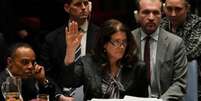 A enviada interina dos EUA para a ONU, Dorothy Camille Shea, vota no Conselho de Segurança da ONU  Foto: Reuters / BBC News Brasil