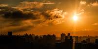 Amanhecer em São Paulo: cidade registrou recorde de calor em 2025 no início do mês de março. FOTO:Werther Santana/Estadão  Foto: Werther Santana/Estadão / Estadão