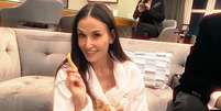 Com muita batata frita! Filha mostra como Demi Moore 'superou' derrota no Oscar  Foto: Reprodu&ccedil;&atilde;o/Instagram/@buuski