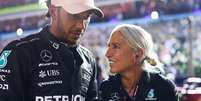 Lewis Hamilton e Angela Cullen em 2021  Foto: Reprodu&ccedil;&atilde;o