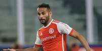  Foto: Divulgação/SC Internacional - Legenda: Thiago Maia estava liberado para assinar com o Peixe, mas retornará à Porto Alegre / Jogada10