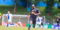 Luis Gustavo, jogador do Red Bull Bragantino.   Foto: Fernando/Red Bull Bragantino / Esporte News Mundo