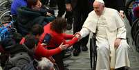 Segundo o Código de Direito Canônico, poder do papa só chega ao fim com sua morte ou com renúncia apresentada por livre e espontânea vontade  Foto: Getty Images / BBC News Brasil