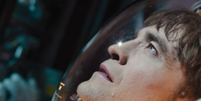O dia em que Robert Pattinson, de Mickey 17, dormiu com facas após assistir a filme de terror  Foto: Divulgação/Warner Bros. Pictures / Rolling Stone Brasil