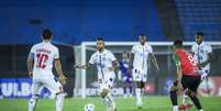  Foto: Rafael Rodrigues/EC Bahia - Legenda: Bahia (de branco) fica no 0 a 0, fora de casa, diante do Boston River / Jogada10