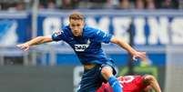  Foto: Divulgação / Hoffenheim - Legenda: Arthur Chaves vem sendo um peça importante no Hoffenheim / Jogada10