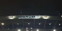  Foto: - Reprodução / x.com/lttcouto - Legenda: São Paulo muda letreiros do Morumbis / Jogada10